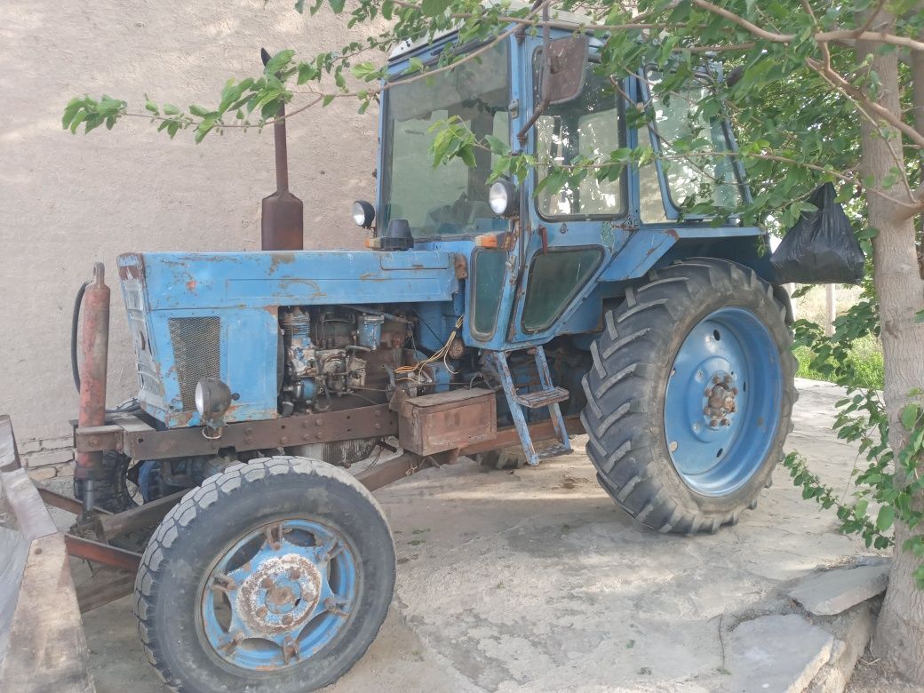 Беларус трактор сотилади