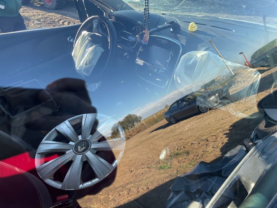 Se vinde Renault Clio 4 2016 avariat !