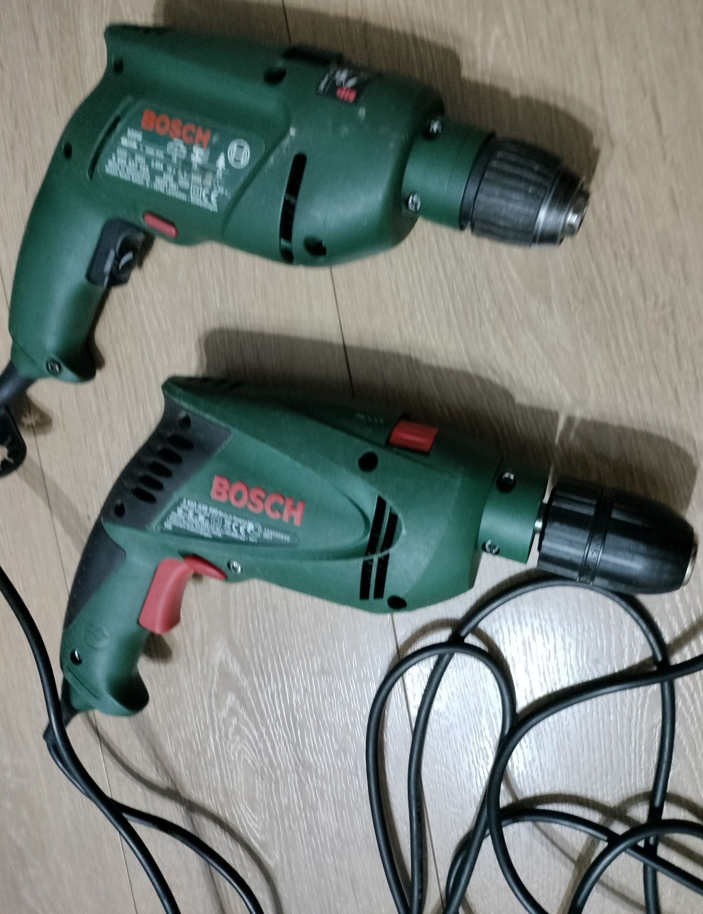 Vând bormașină Bosch cu percuție (2 bucăți)