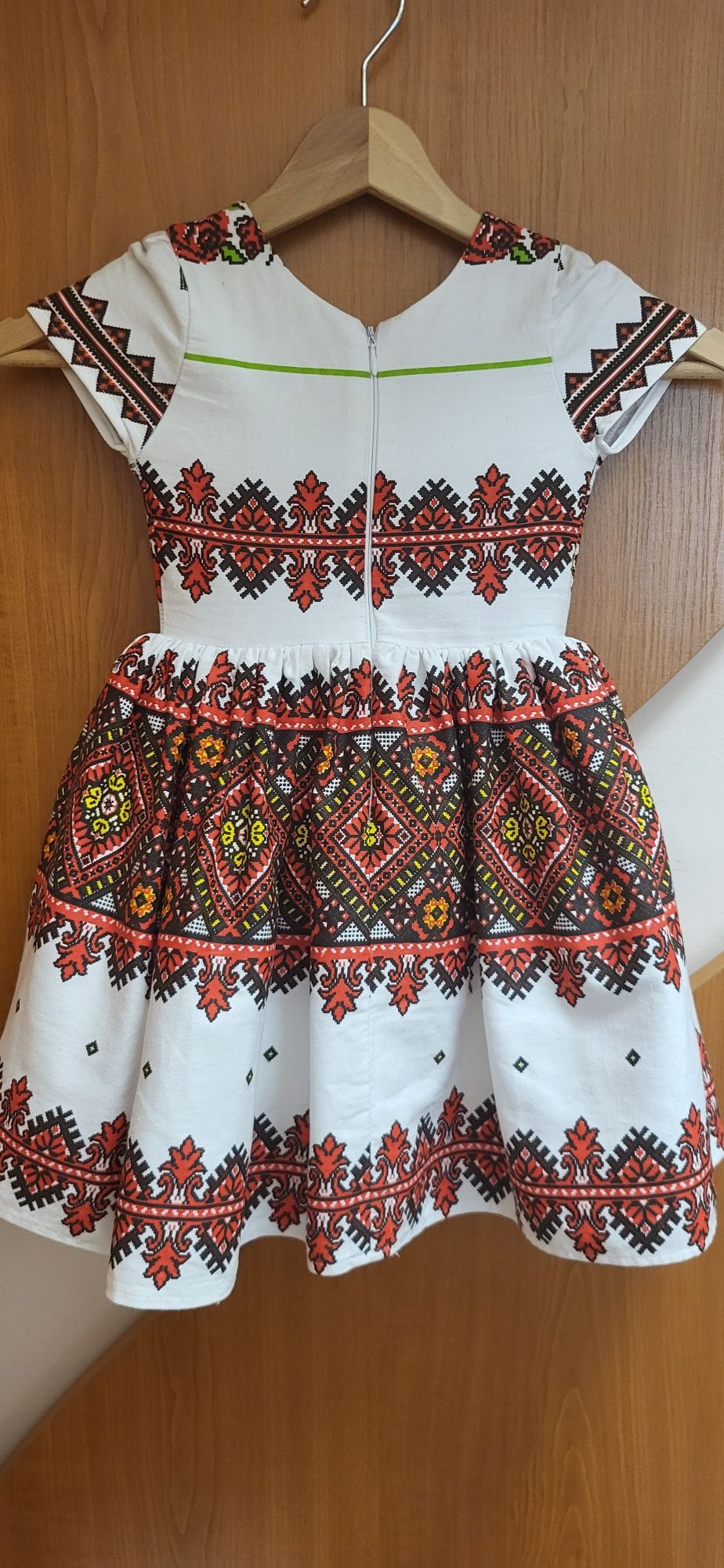 Детска рокля с фолклорни/етно мотиви