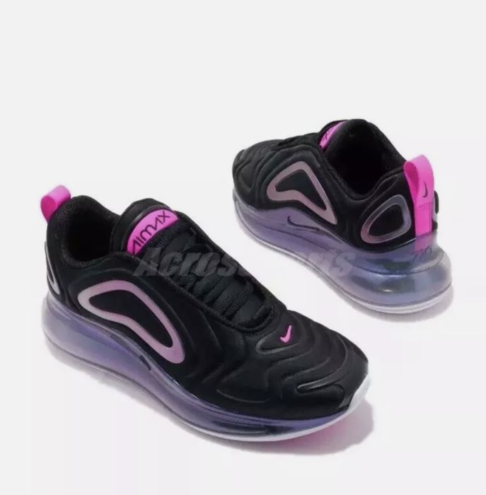 Nike Air Max 720 37.5
Air Max 720 SE sneakers
Air Max 720 SE sneak