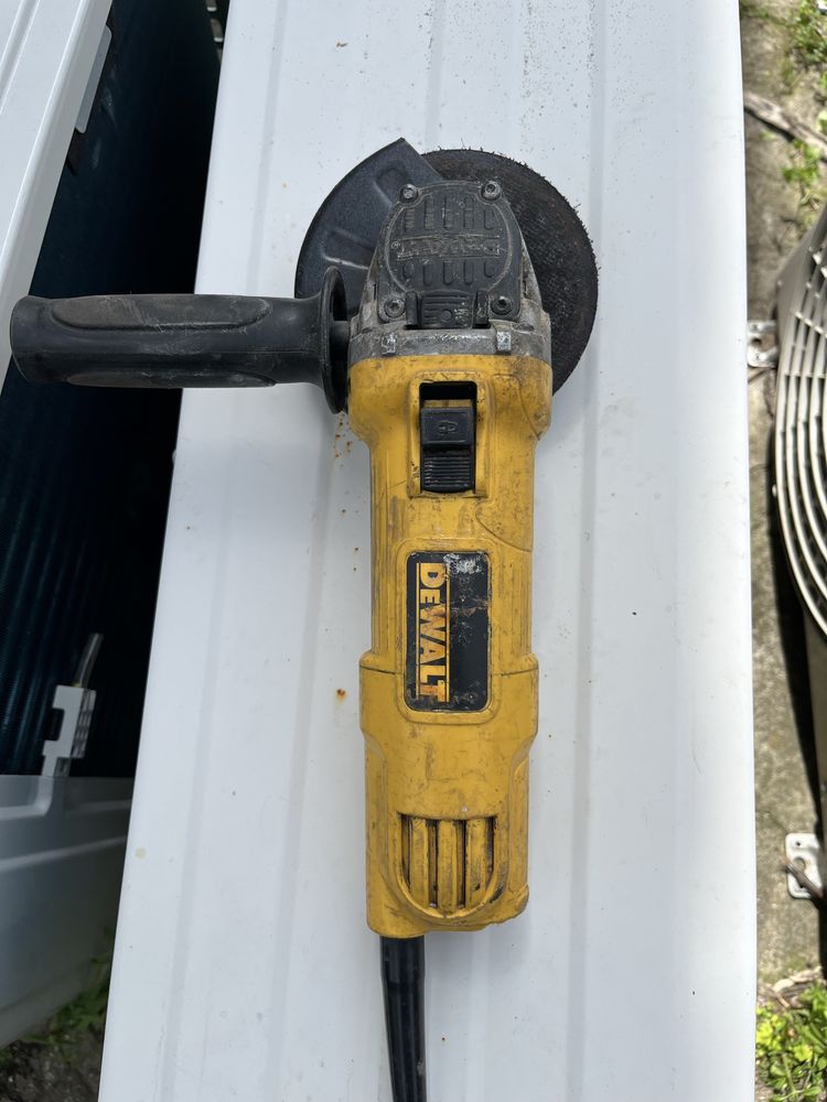 Ъглошлайф Dewalt DWE4056