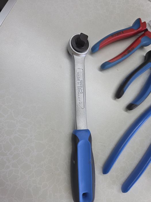 Нови клещи и Тресчотка 1/2 на марката Gedore