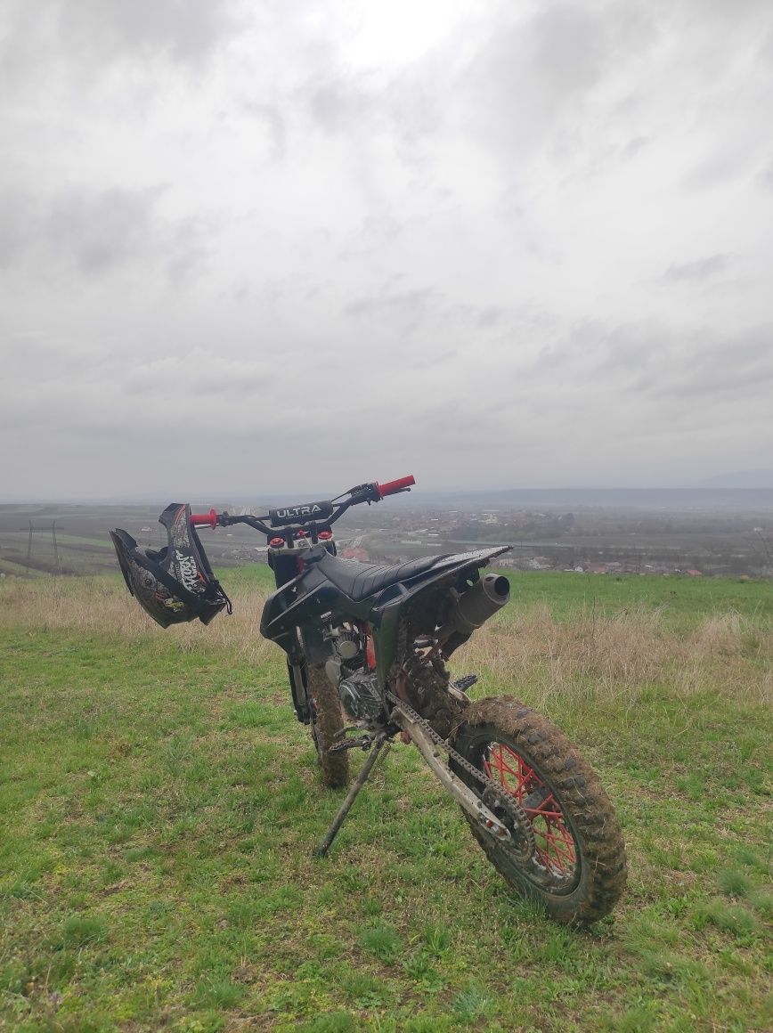 Vând motocross ultra 125cc