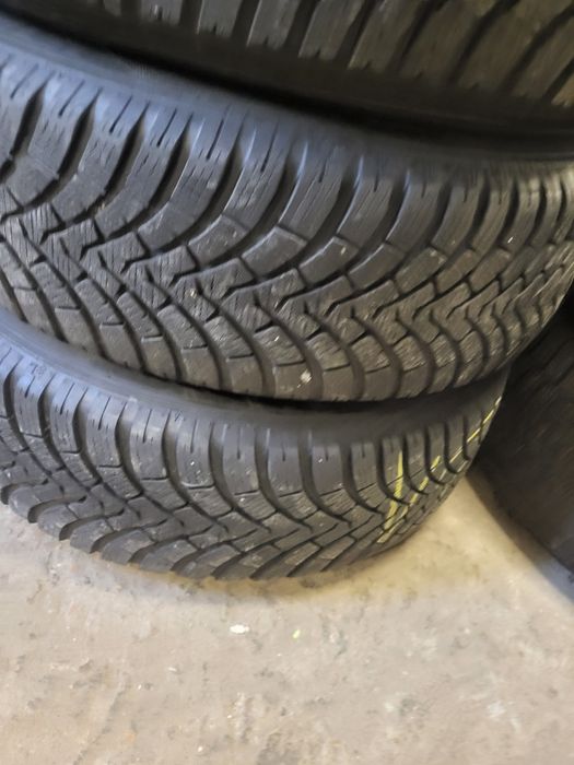 4 бр зимни 215/65/16 falken