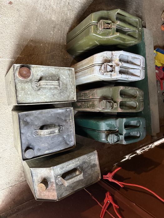 Canistră , modele diferite