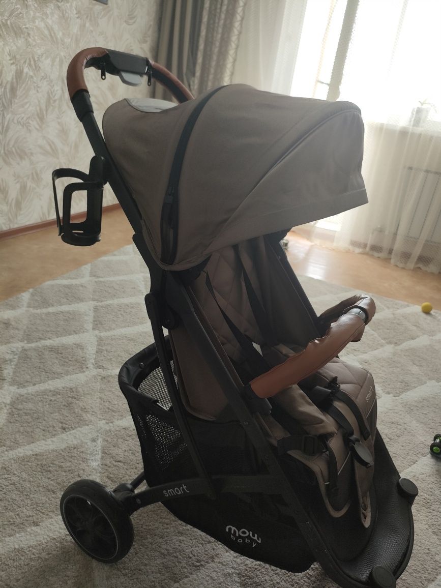 Продам прогулочную коляску smart mow baby