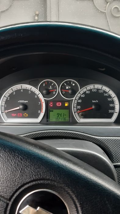 Нексия 3 сотилади