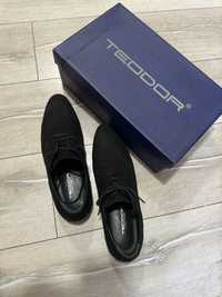 Обувки Teodor