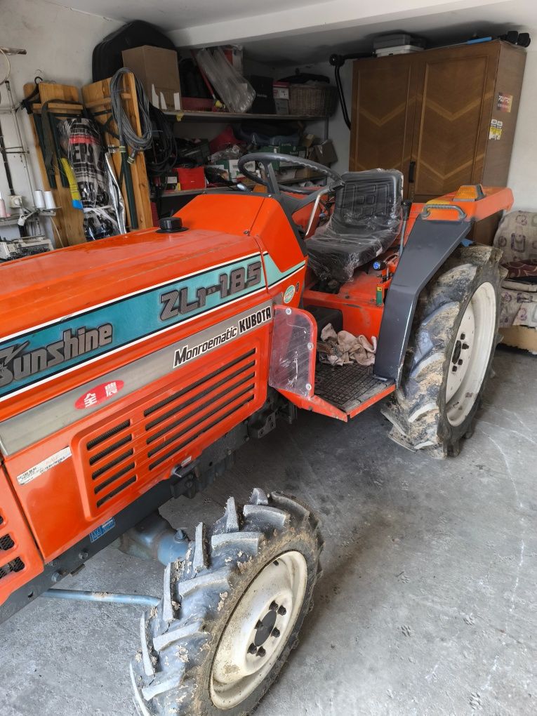 Tractor Japonez Kubota zl1-18.5 cp Sau Pachet