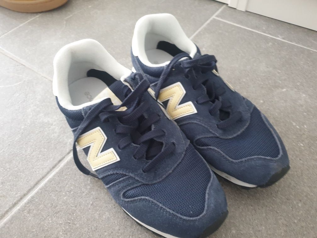 Adidasi New Balance