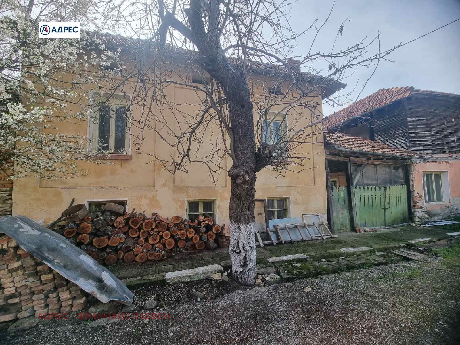 Къща в Плевен, област-с.Беглеж площ 64 цена 16400