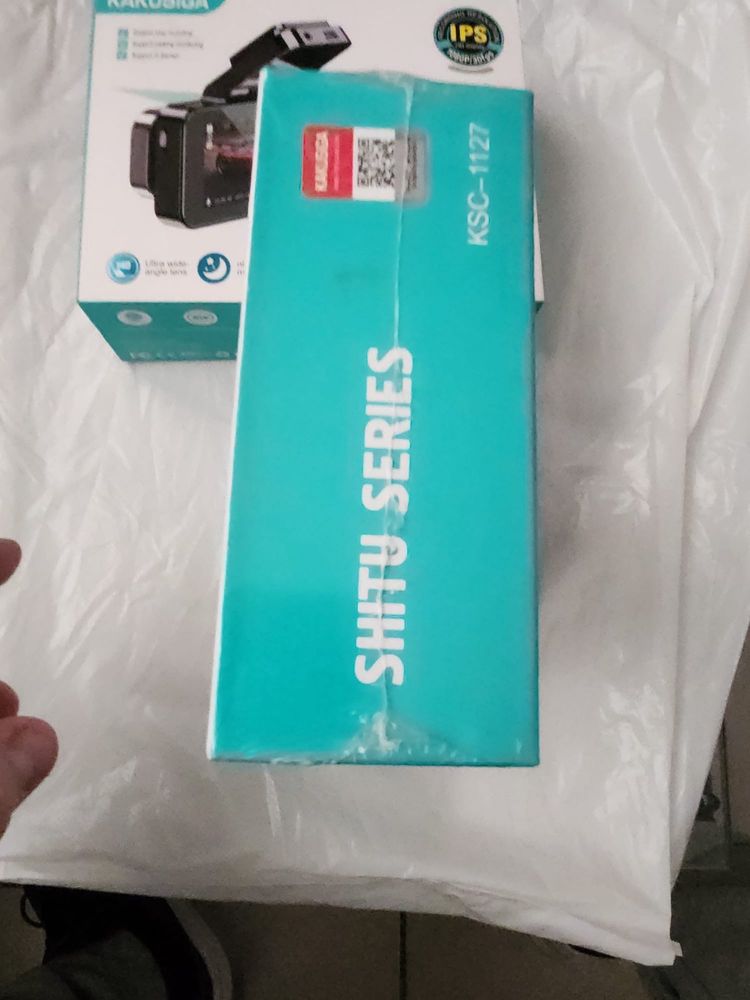 Vind camera auto noua