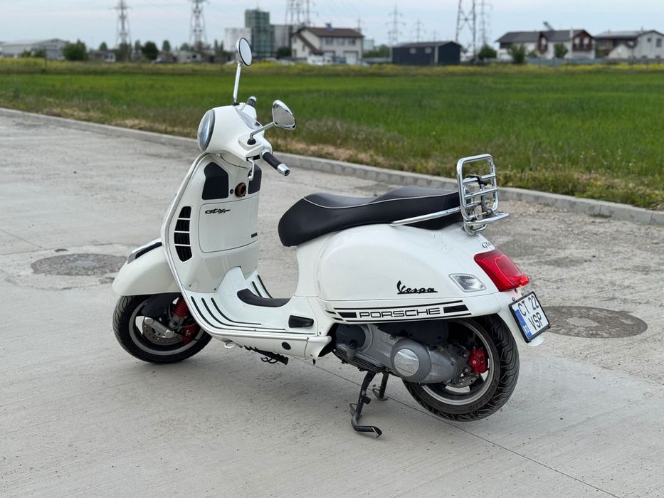 Piagio vespa 300 gts