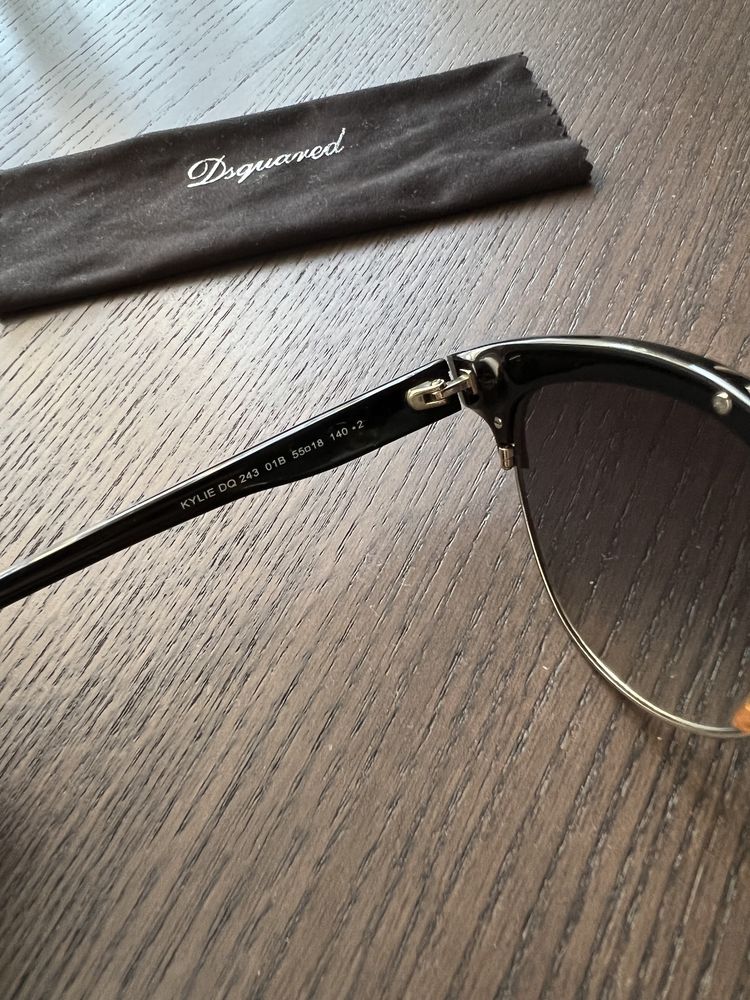 Оригинални слънчеви очила Disquared