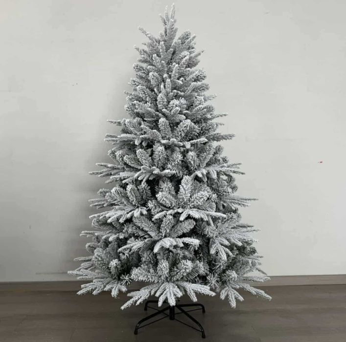 Изкуствена елха K r i n g Melbourne/Цялата заснежена с метална стойка