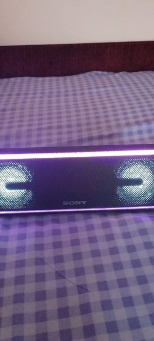 Vând boxa portabila Sony