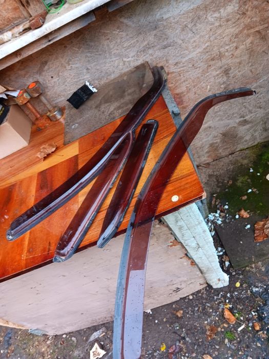 Paravânturi geam dacia logan