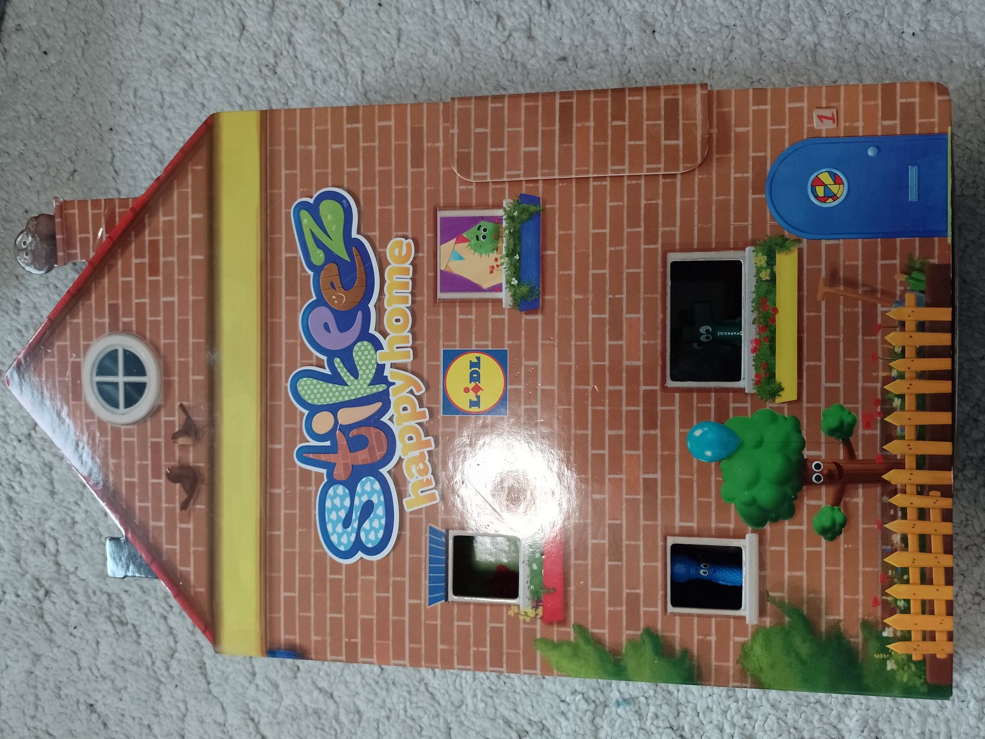 Почти пълен  комплект на Lidl stikeez
