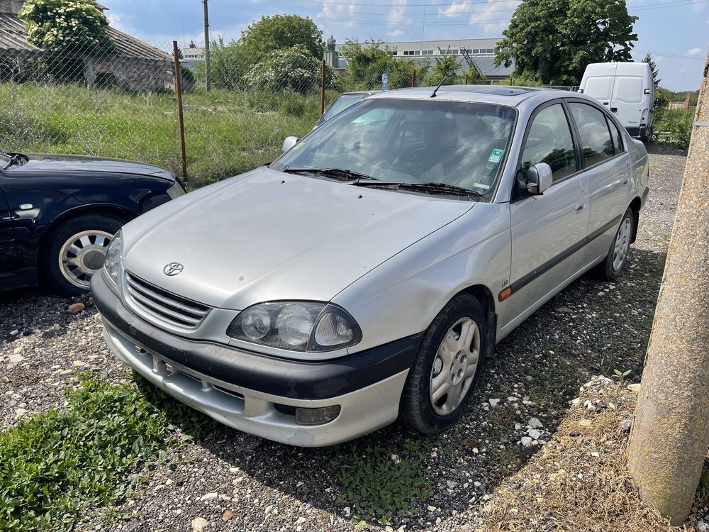 Toyota Avensis 1.8 на части