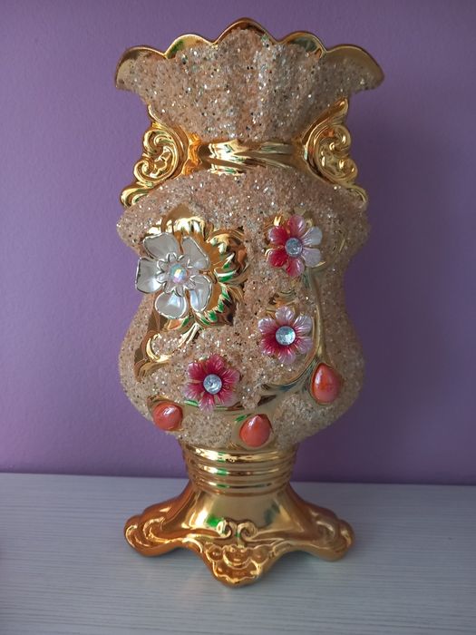 Vază flori model deosebit