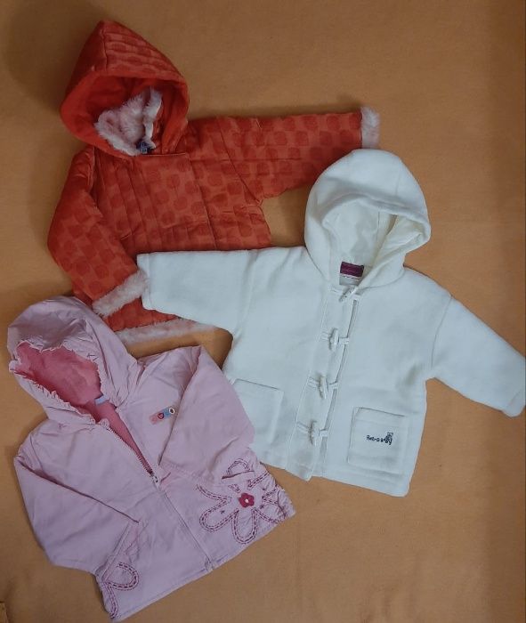 Распродажа/Продам куртки для девочек(возраст разный от 6 месяцев)