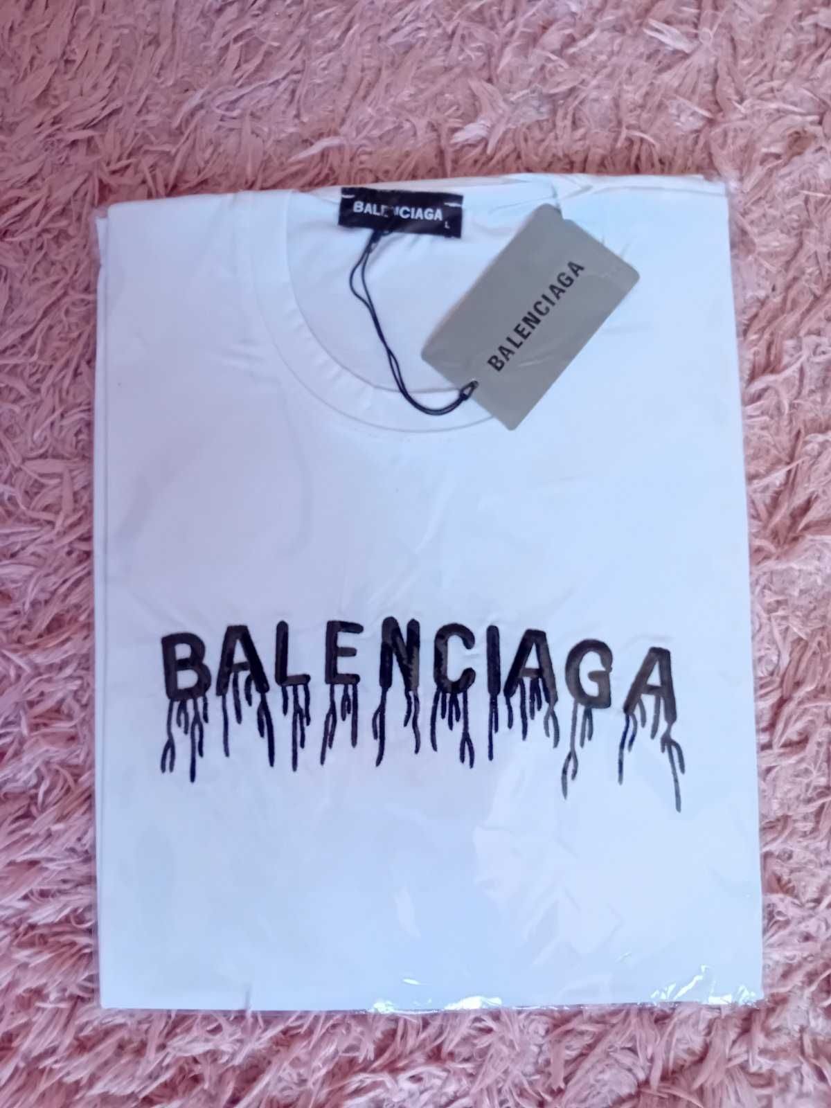 Чисто нова оригинална тениска Balenciaga