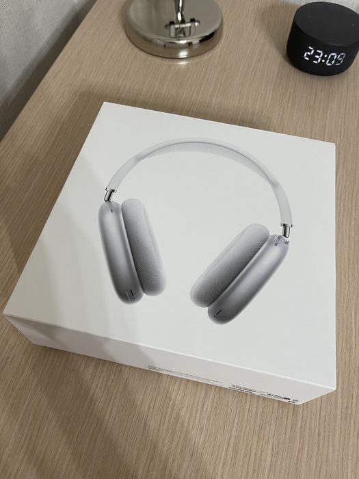 Продам AirPods Max