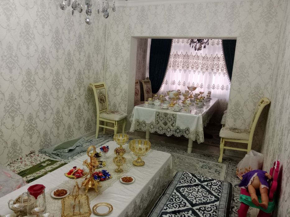 Algaritm 30kv 1-etaj 2-3 xona qilingan  uy sotiladi