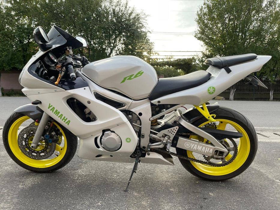 Vând yamaha r6 an 2002
