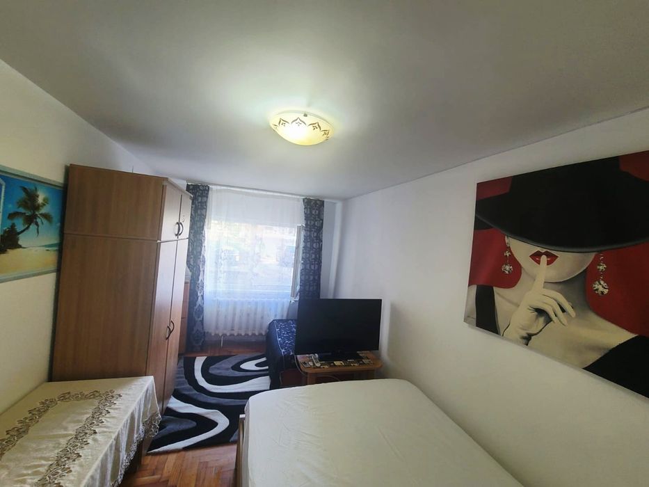 Ofer spre inchiriere Garsoniera Obcini