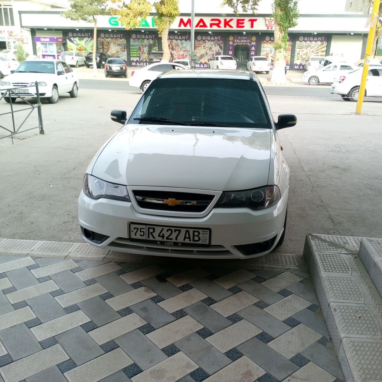 Chevrolet nexia2 sotiladi