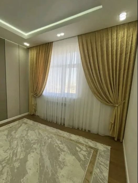 Шторы длина 2,7 метра, ширина 3,5 метра