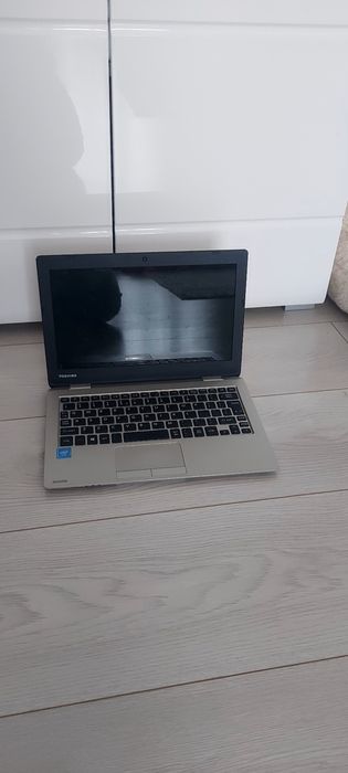 Tastatura dell profesional Toshiba Satellite CL15t-B1204X  dezmembrez