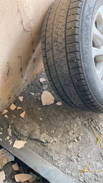 Продам б/у балоны комплект без шишок порезов латок 18 размер