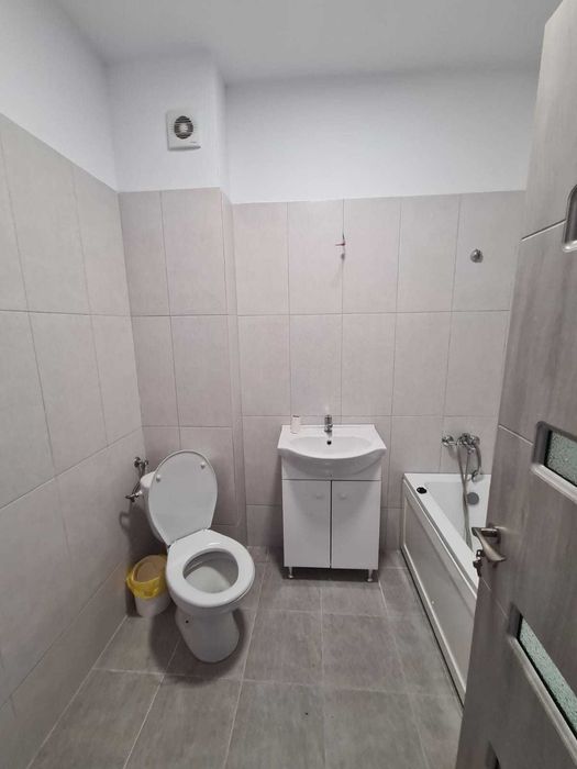 Proprietar, vand apartament nou 2 camere, mobilat, 100 m de autobuz