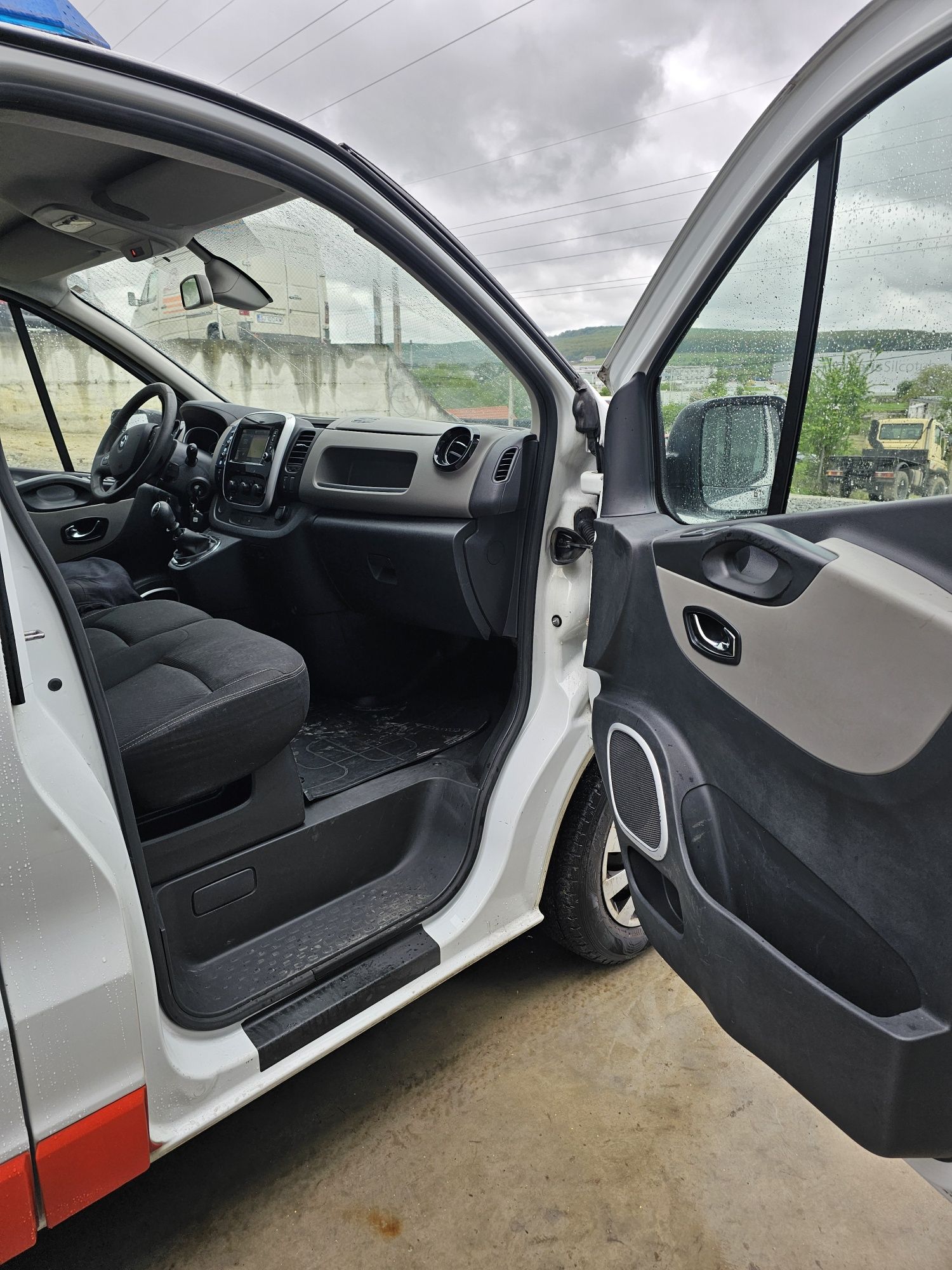 Ambulanta Renault Trafic