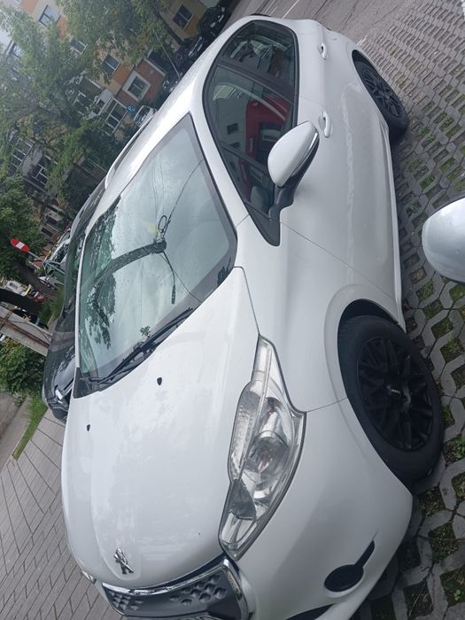 Peugeot 208 automata