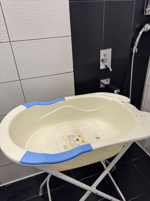 Вана със стойка MONI + подарък