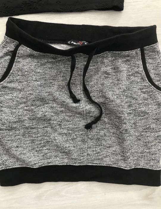 Дамски поли, размери S/M/L