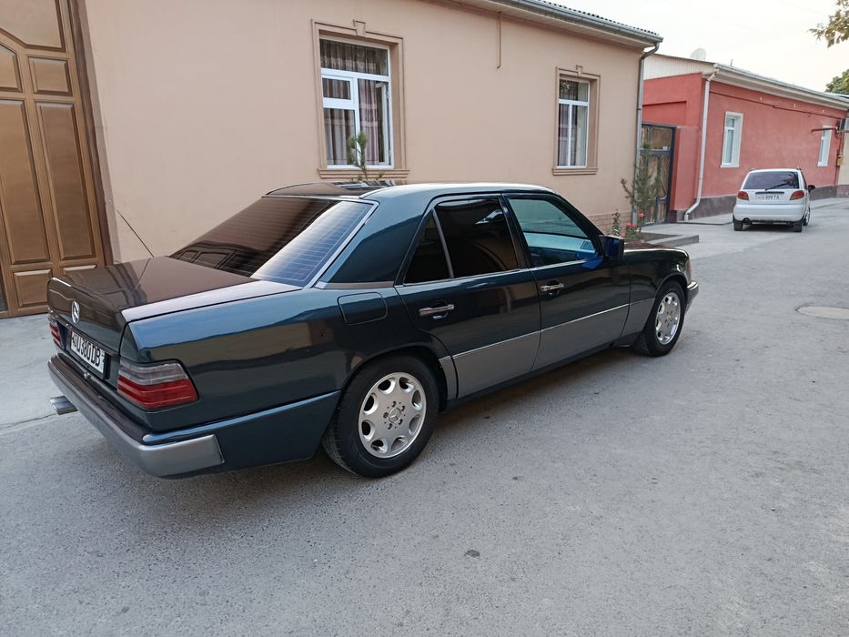 Мерседес W124сотилади