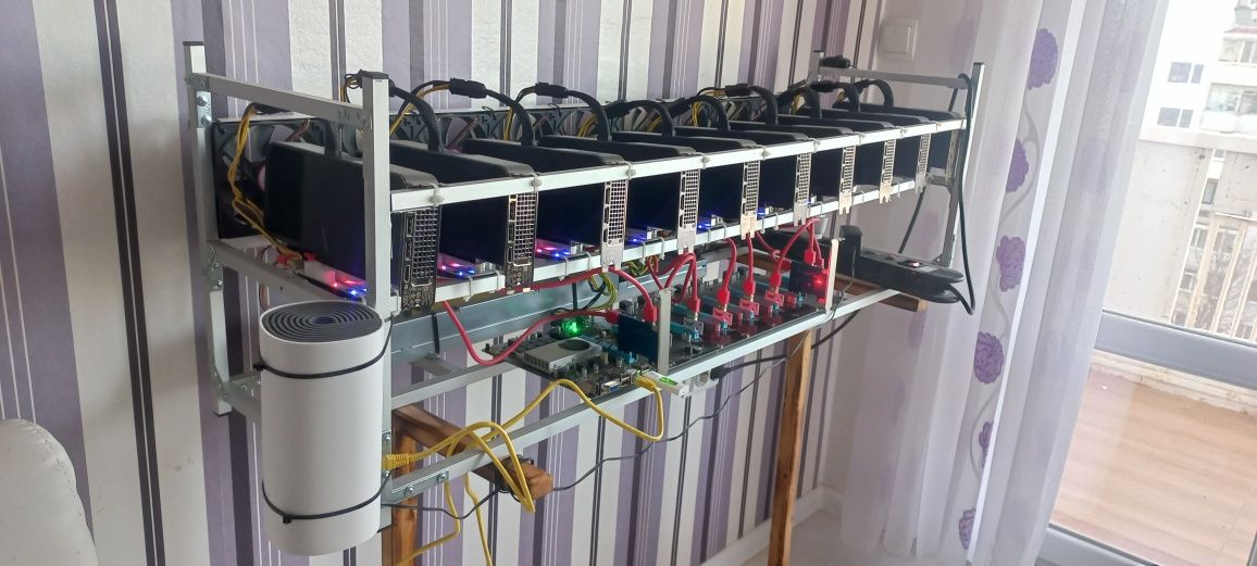 Mining rig за 10 бр. видеокарти.