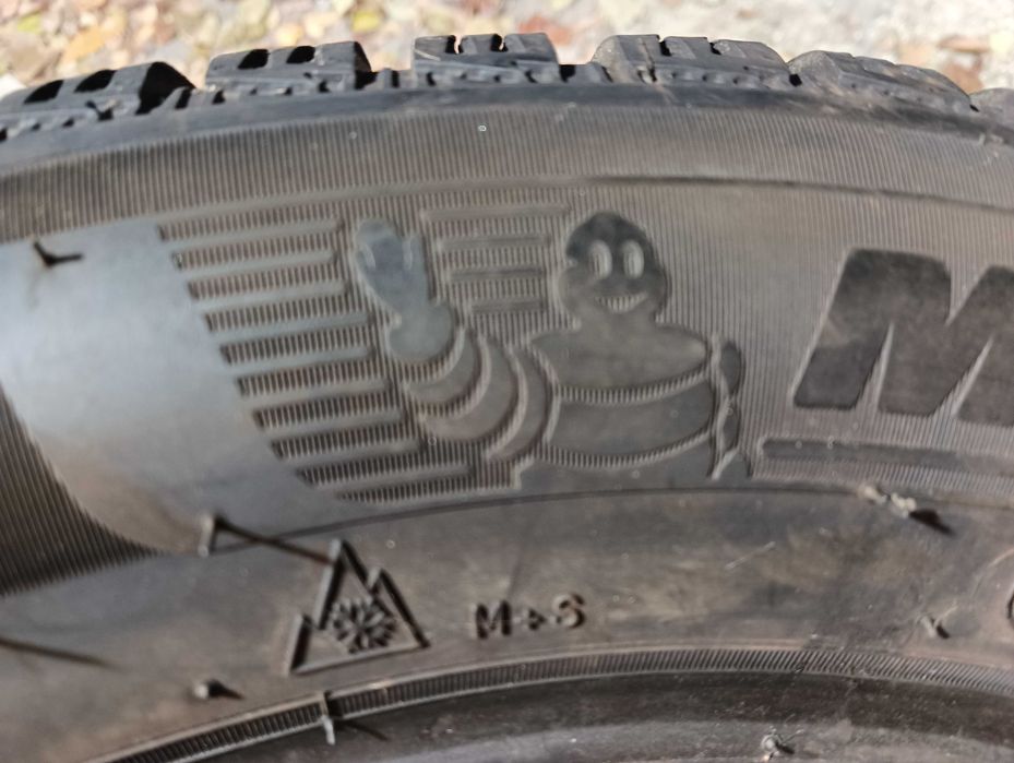 205/55/16  Michelin Alpin 6