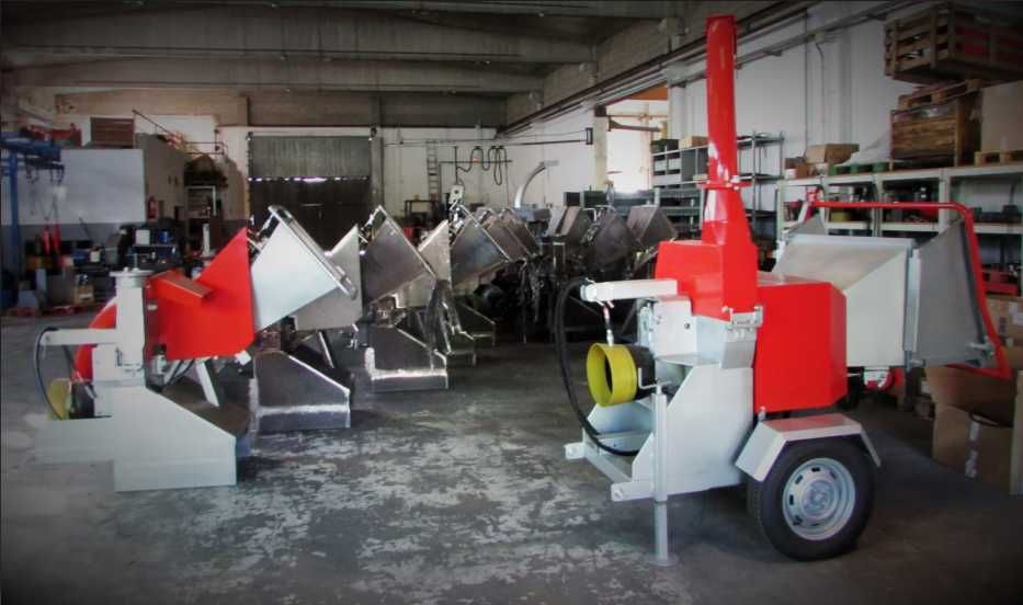 Tocator de crengi si resturi vegetale dupa tractor - Ventura