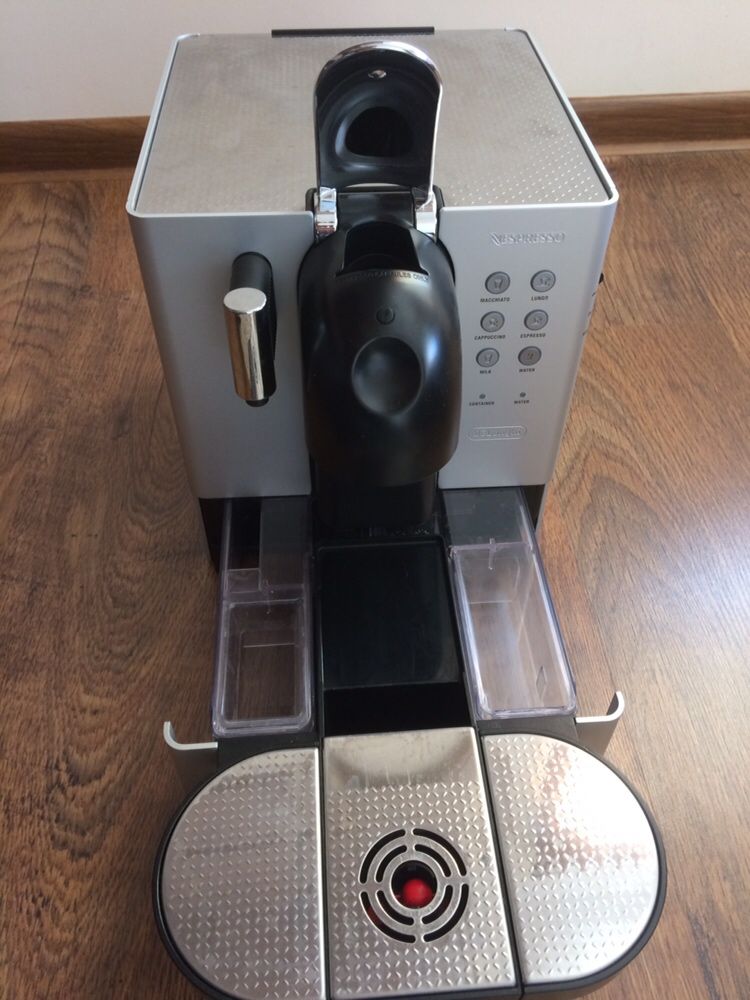Delonghi En720 - Кафемашина с капсули,Nespresso