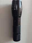 Lanterna metalica cu zoom și acumulator