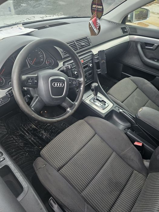 Dezmembrari dezmembrez vand piese audi a4 b7,cod motor blb
