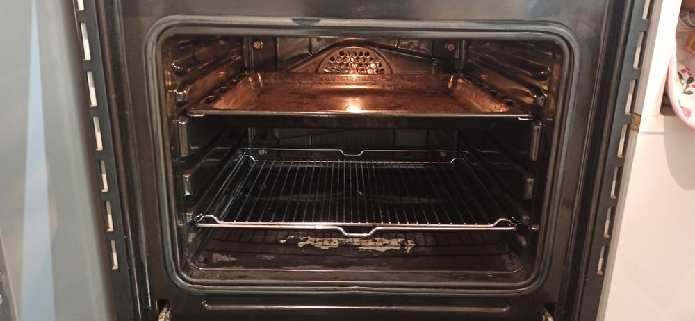 Фурна за вграждане Siemens инокс с черно