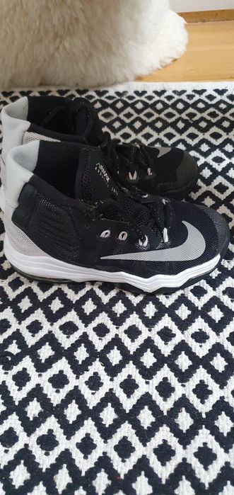 Adidasi, ghete Nike