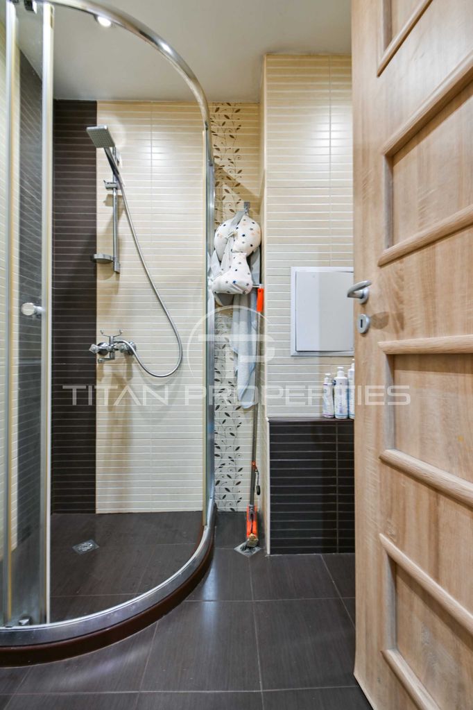 Продава се Тристаен апартамент в София, Люлин 4 - 81 кв.м за 2223 €/кв.м - Снимка #11